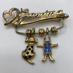 VTG K.I.S Pin Brooch Charm Holder Love Grandma Children Dog Charms Matked